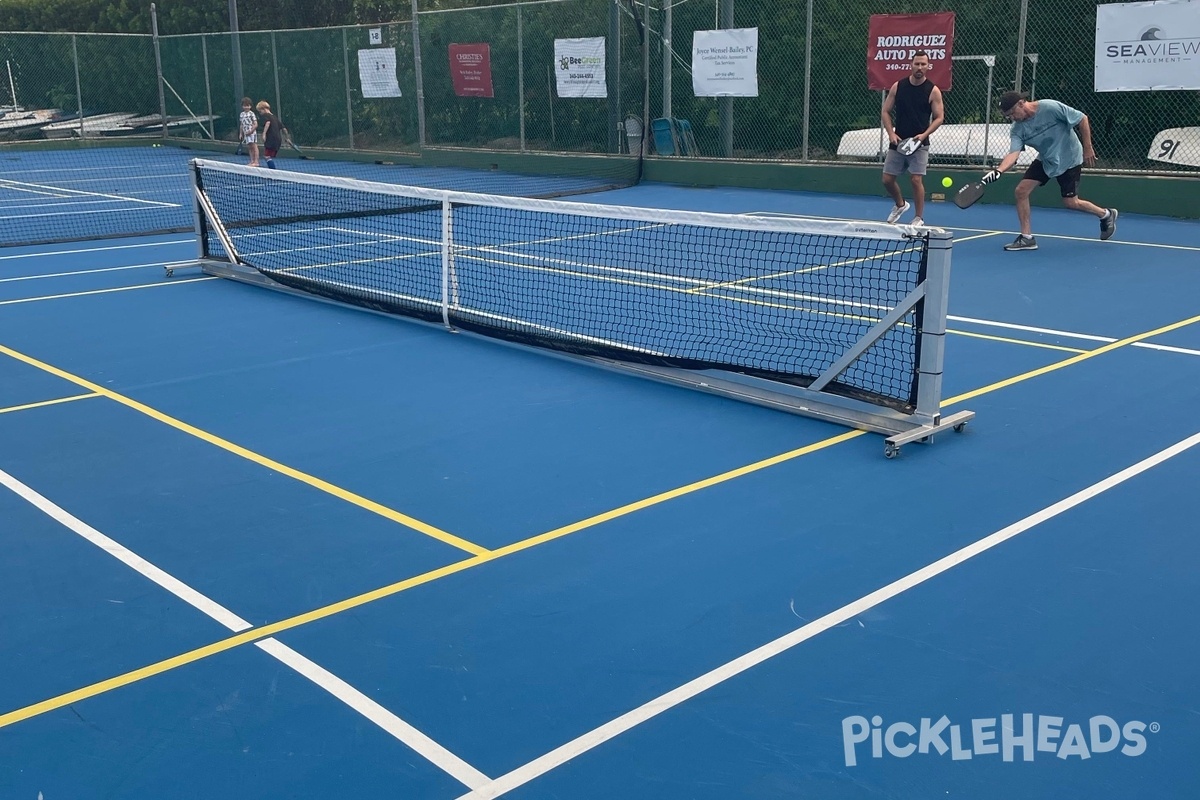 st thomas yacht club pickleball